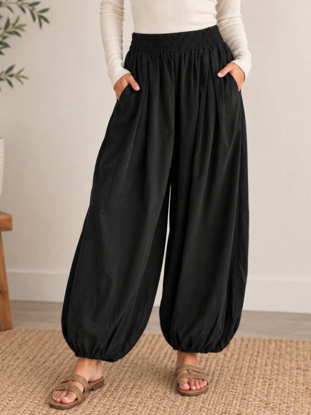 Black Elastic-Waist Harem Pants - Women
